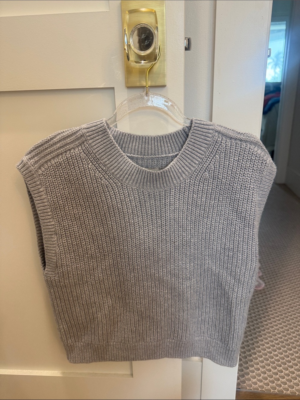 Abercrombie & Fitch Gray Knitted Sleeveless Crewneck Vest